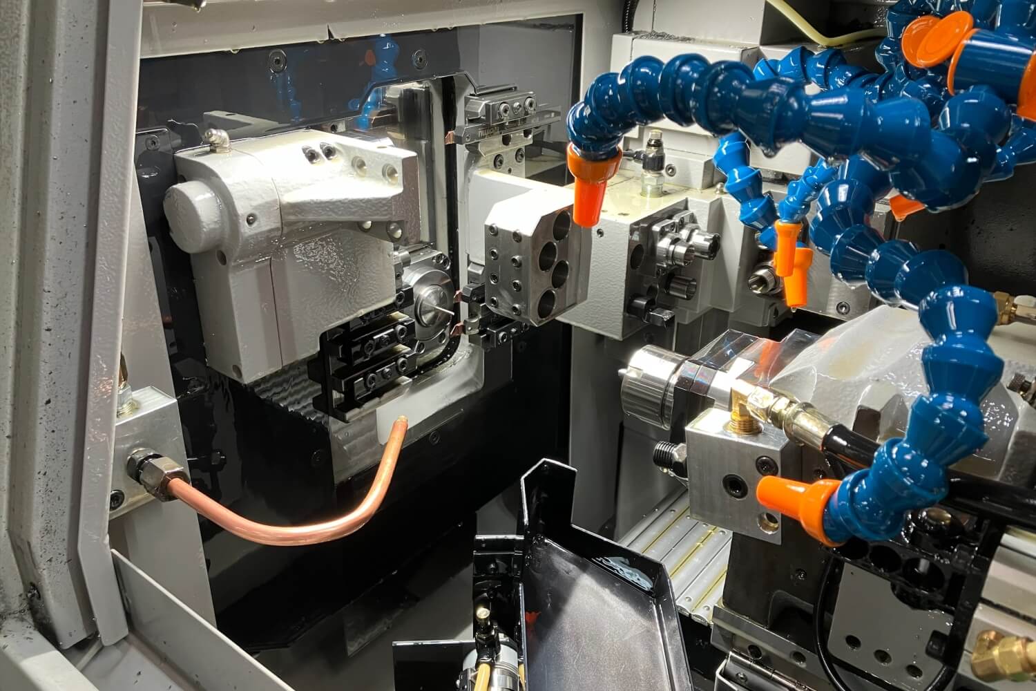Automatendrehteile-Fertigung auf Langdrehteile Drehautomaten von Tsugami bei Haller-Jauch